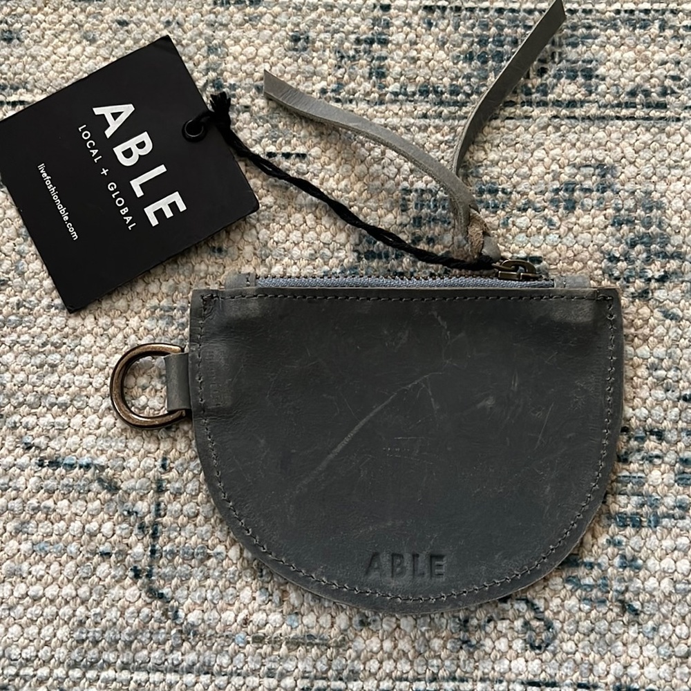 Hana Mini Pouch